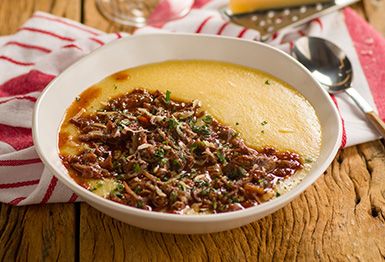 Polenta Cremosa com Ragu de Carne