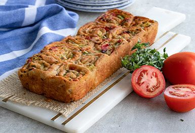 Pão Provençal com Recheio de Abobrinha e Tomate Seco