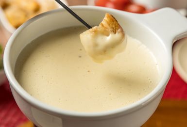 Fondue de Requeijão com Parmesão